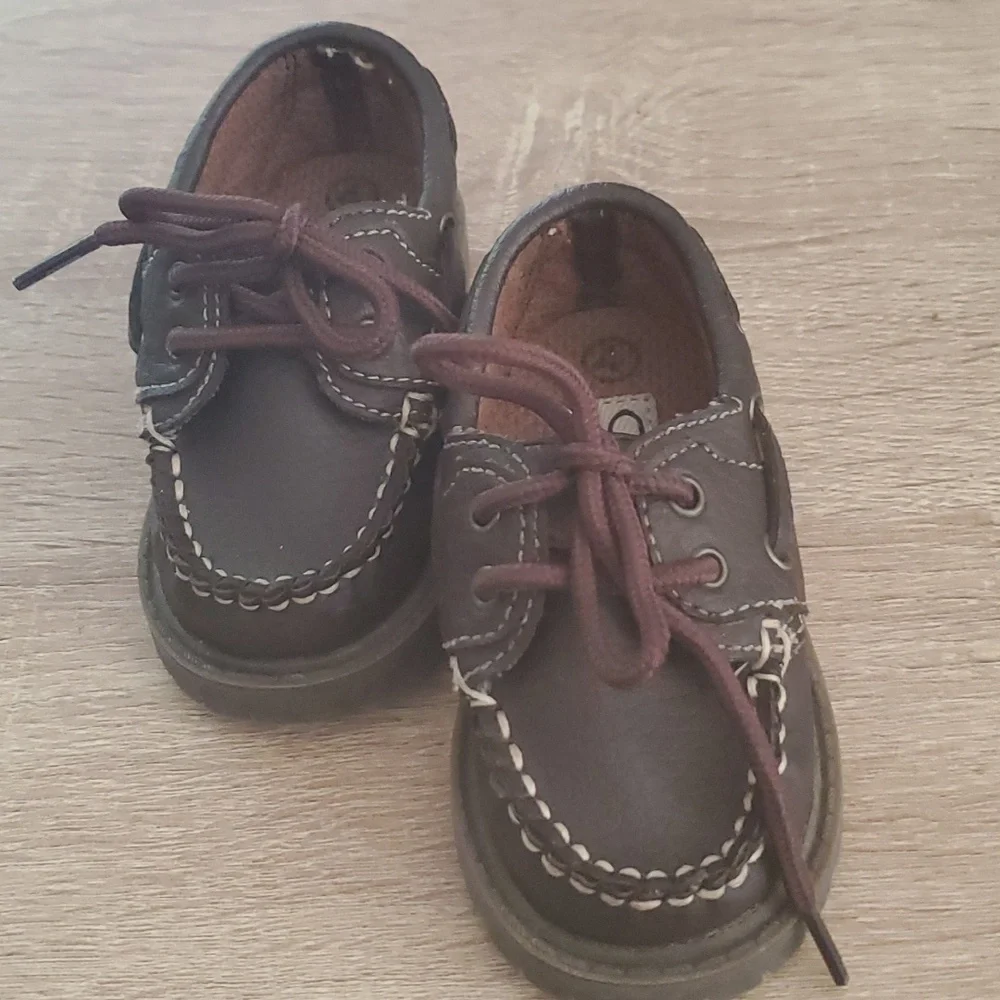Cherokee toddler boat shoe. 4